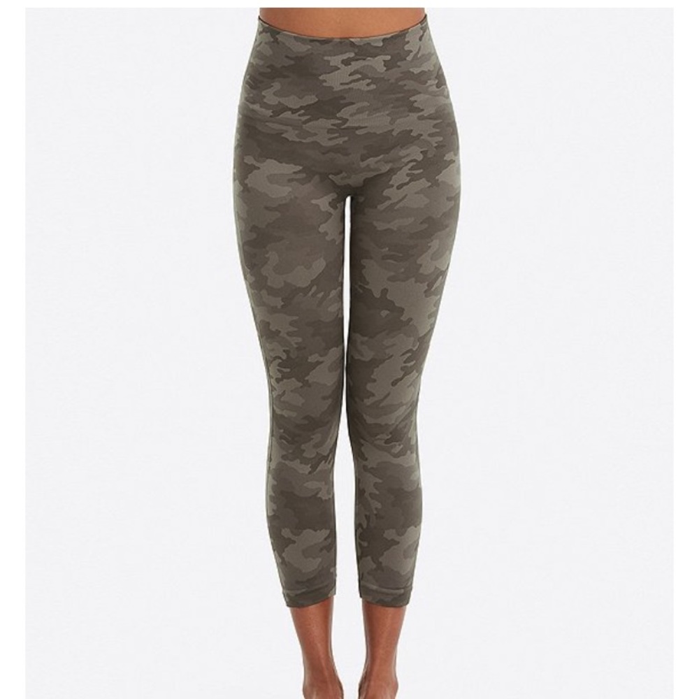Spanx Camo Cropped leggings